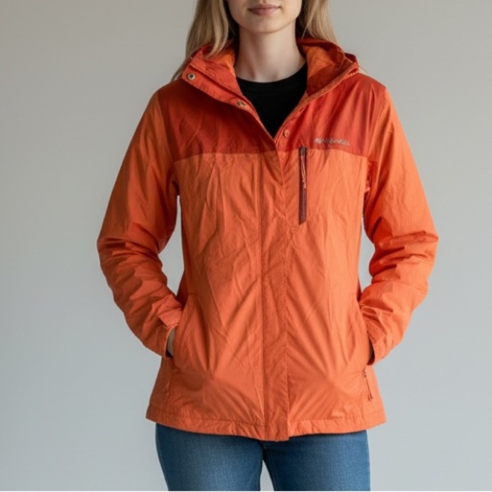 VTG Columbia Women's Omni-Tech Rain Jacket